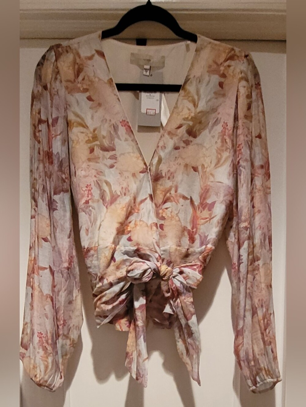 GUESS NEW W TAG Floral Tie-Front Blouse - Pastel Floral Crop Blouse 💐💐💐